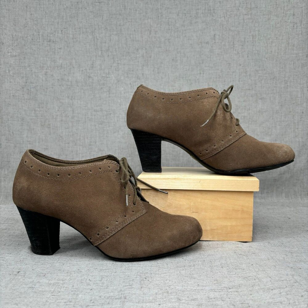 Clarks Bendables Sapphire‎ Chloe Taupe Boots Suede Oxford Heeled Boot Women's 9